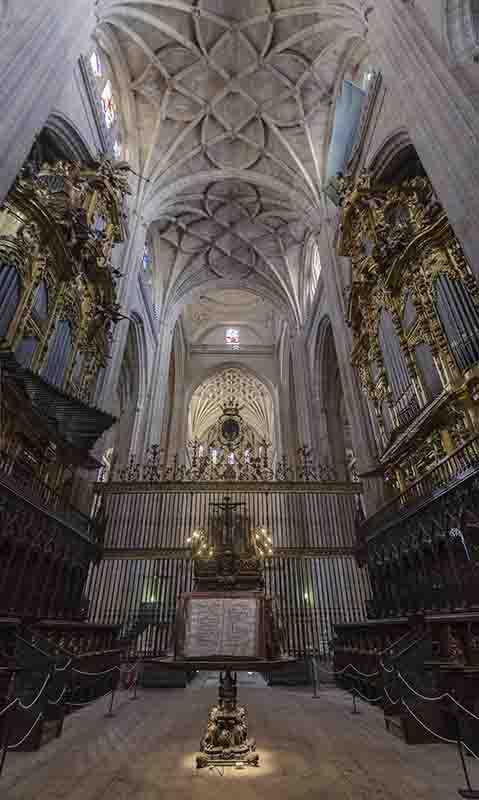 55 - Segovia - catedral de santa Maria de Segovia - interior - coro